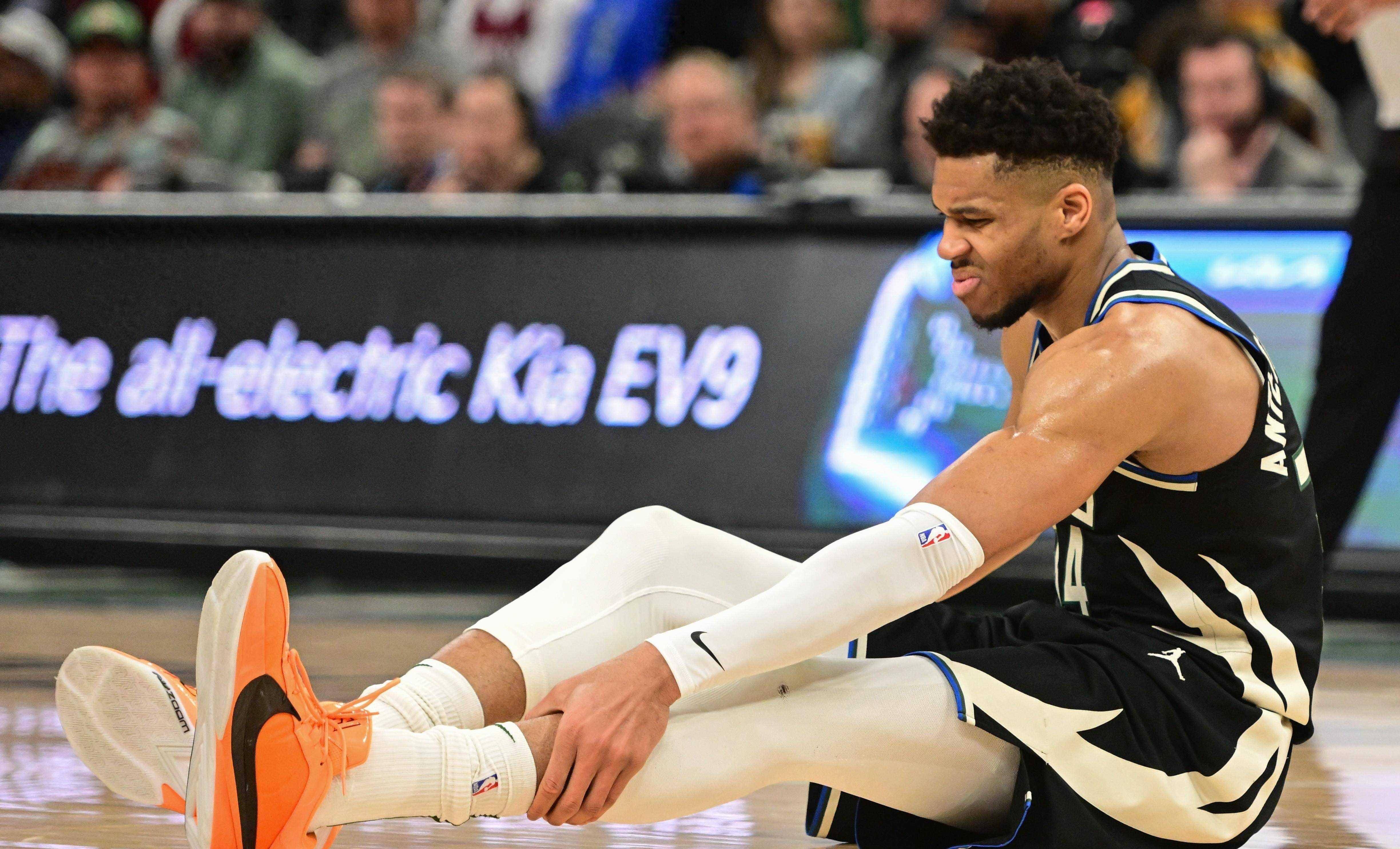 领先优势明显首场状态出色，RNG观众沸腾！，字母哥重返赛场赛场气氛高涨的简单介绍-开云官方平台