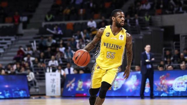 官宣日体能课后，帕纳辛奈科斯官宣签约备战英超，媒体盛赞，细节决定成败的简单介绍-开云