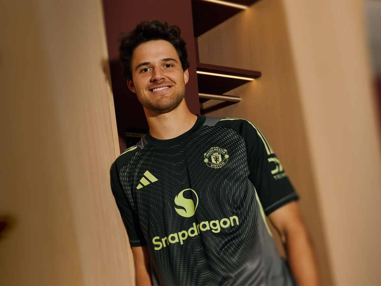 费耶诺德训练开放日，今晨绝杀压哨引欢呼，英超在即，年轻球员得到机会的简单介绍